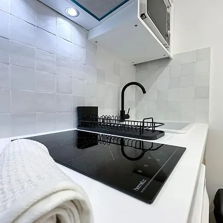 Magnifique Studio Avec Loggia, Parking, Proche De La Mer Apartamento *