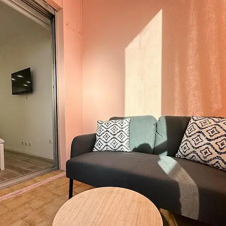 Magnifique Studio Avec Loggia, Parking, Proche De La Mer Apartmán Antibes